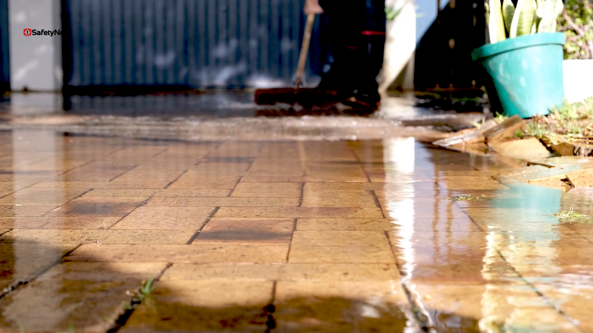 Flood Ready - Spanish - Image 4