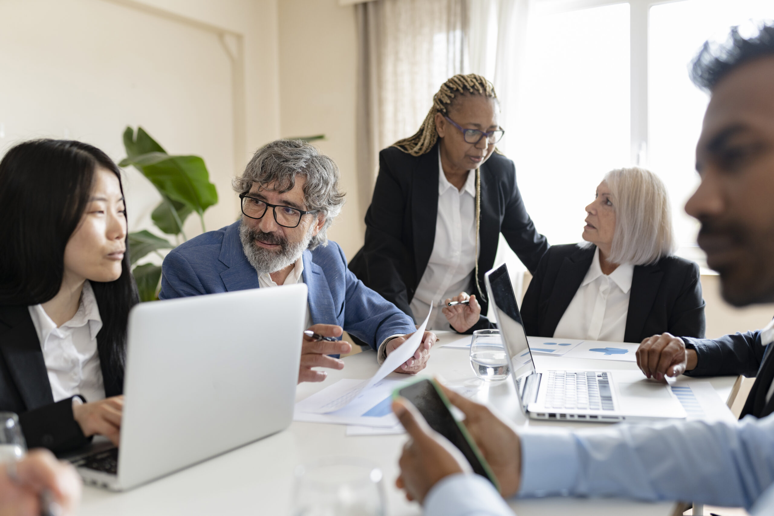 Managing Different Generations in The Workplace - HR Course