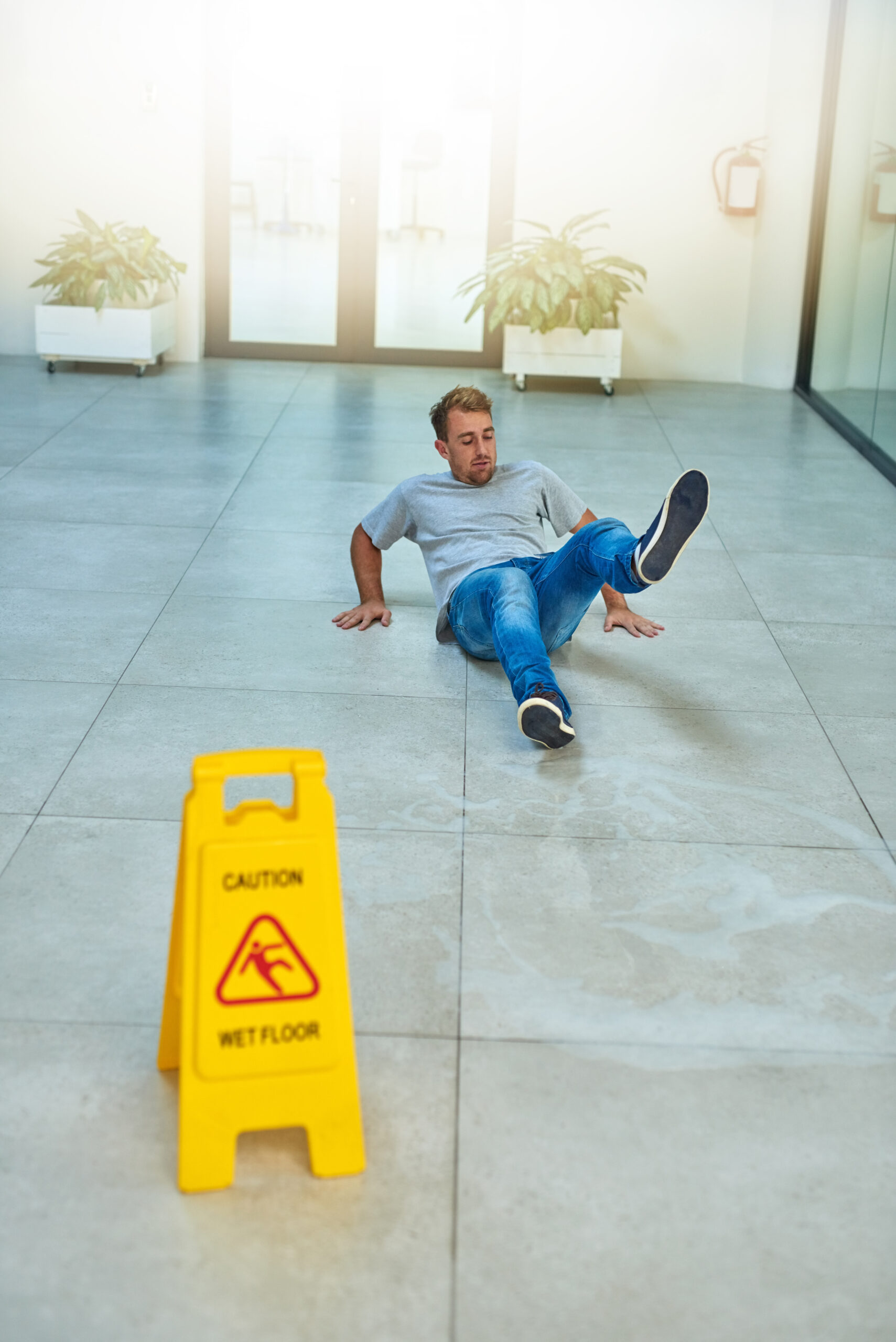 Slips Trips & Falls - Horizontal Fall Protection for Managers and Supervisors