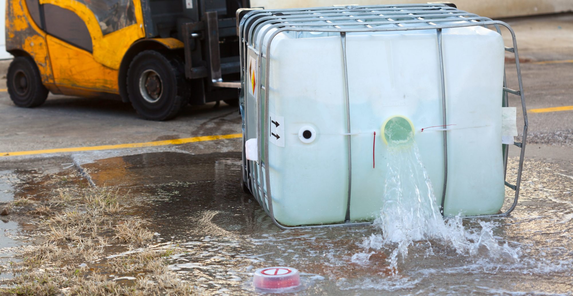 SAFETY TIP: Avoiding Slipping Hazards - Image 3