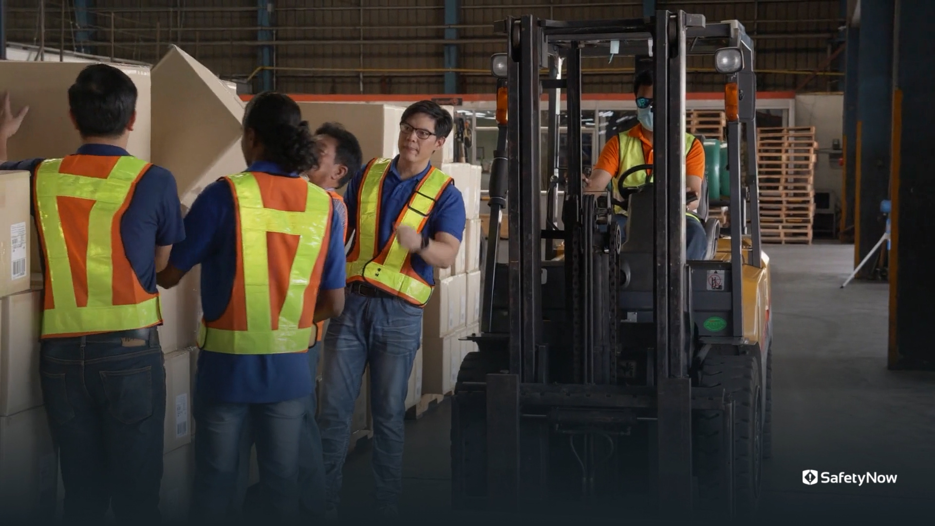 Intro to Loading Dock Safety - French - Image 2