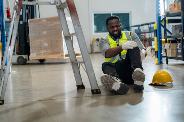 How Hazards Show Up in Real Work - JHSC - French